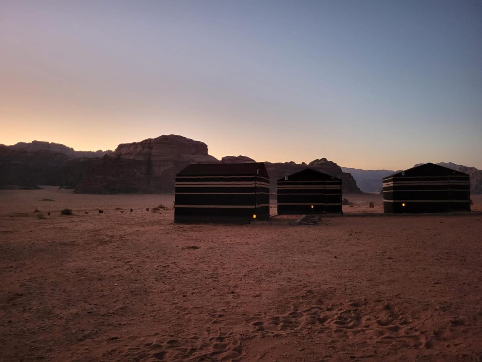 Wadi Rum Desert Heart Camp 外观 照片